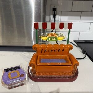 Scentsy FRIENDS Central Perk couch warmer